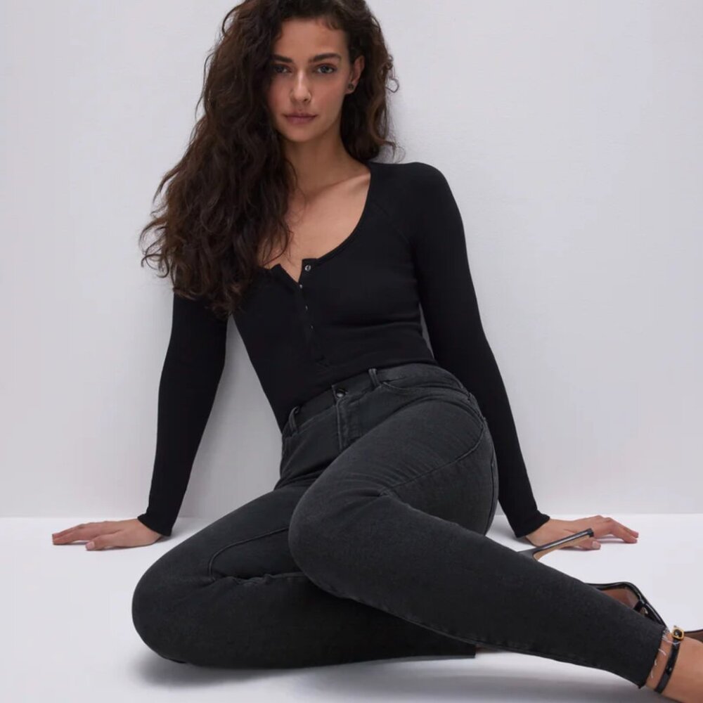 NWT Good American Good Classic Denim Jeans